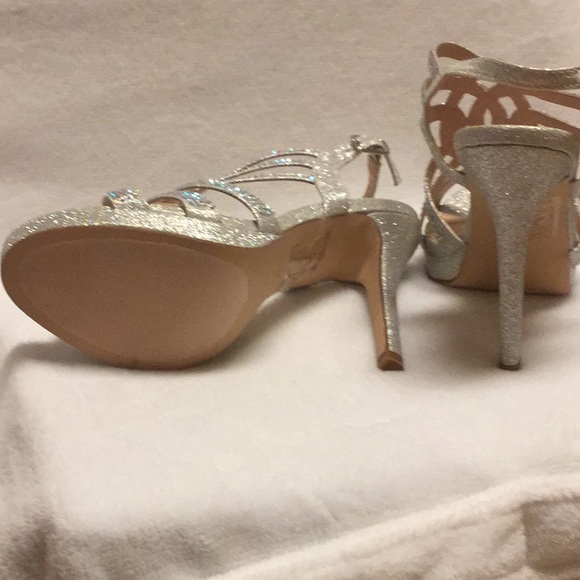 Shoes - Picture 2 of 8